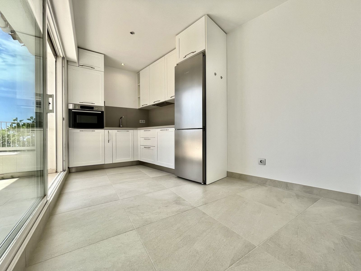 Piso de 1 Dormitorio en alquiler en Río Real, Marbella