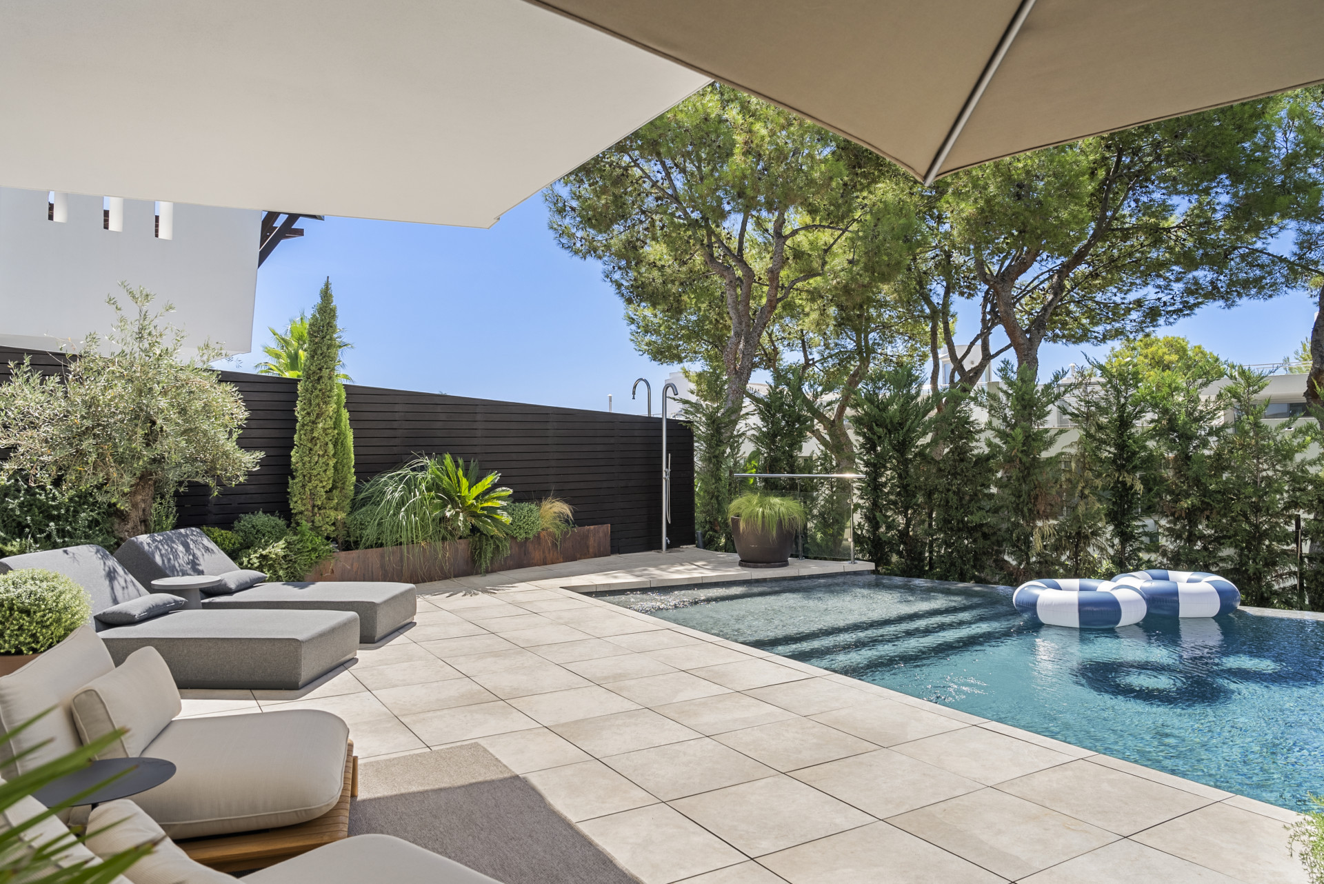 Casa de 3 Dormitorios y 4 Baños en venta en Sierra Blanca, Marbella