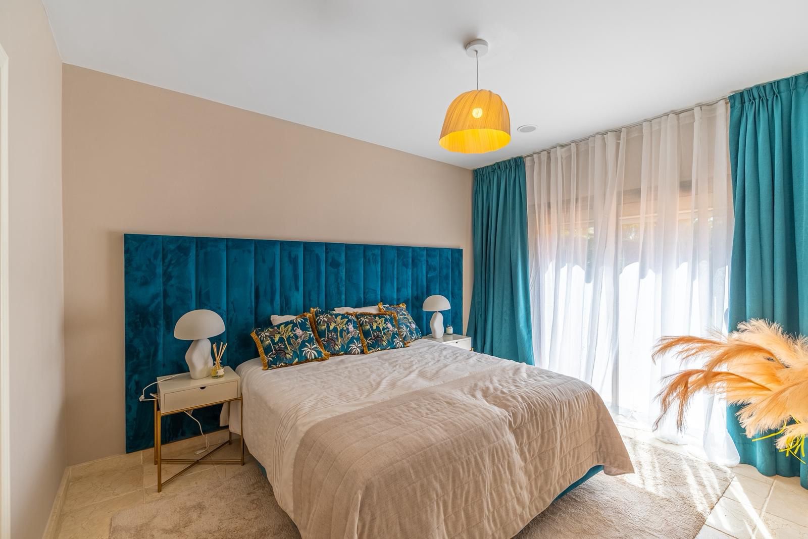 Piso de 3 Dormitorios en venta en Estepona