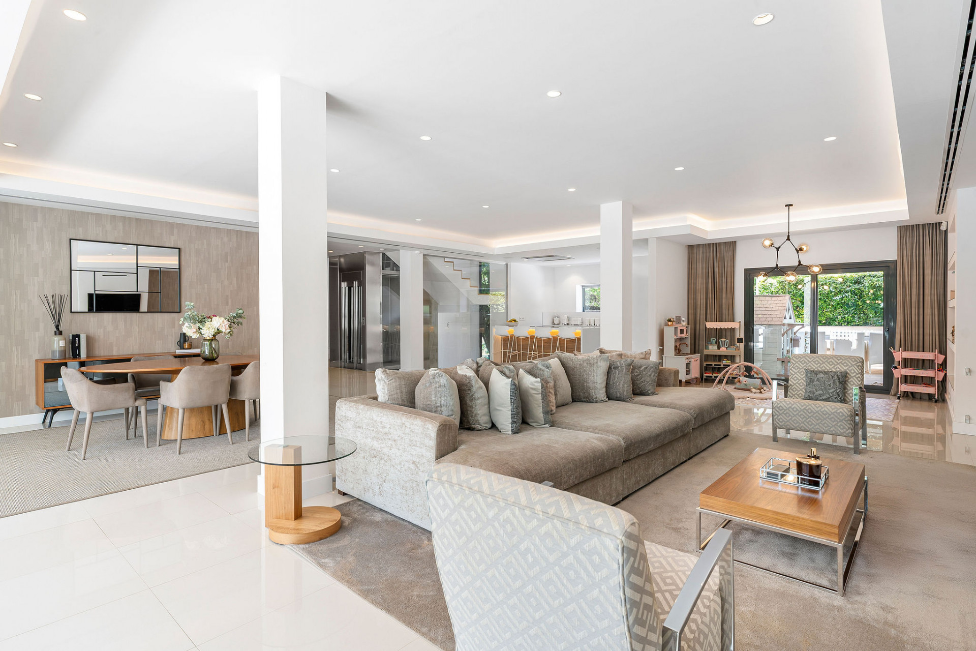 Casa de 5 Dormitorios en venta en La Quinta, Benahavís