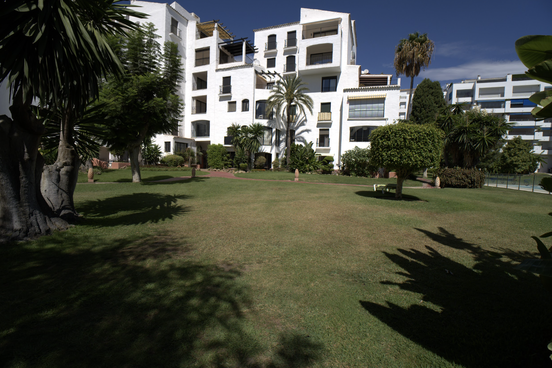 3 спални - Апартамент под наем в Puerto Banus, Marbella