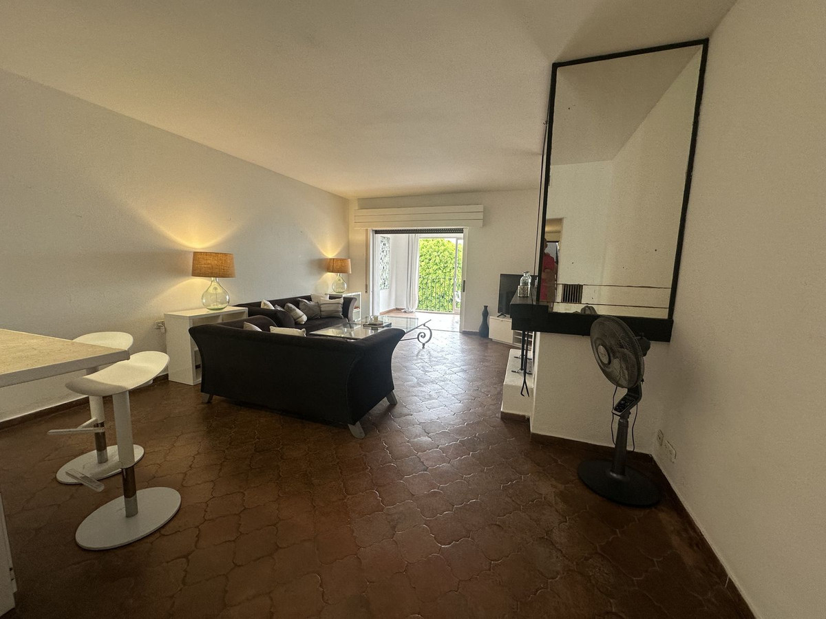 Piso de 1 Dormitorio y 1 Baño en venta en Puerto Banús