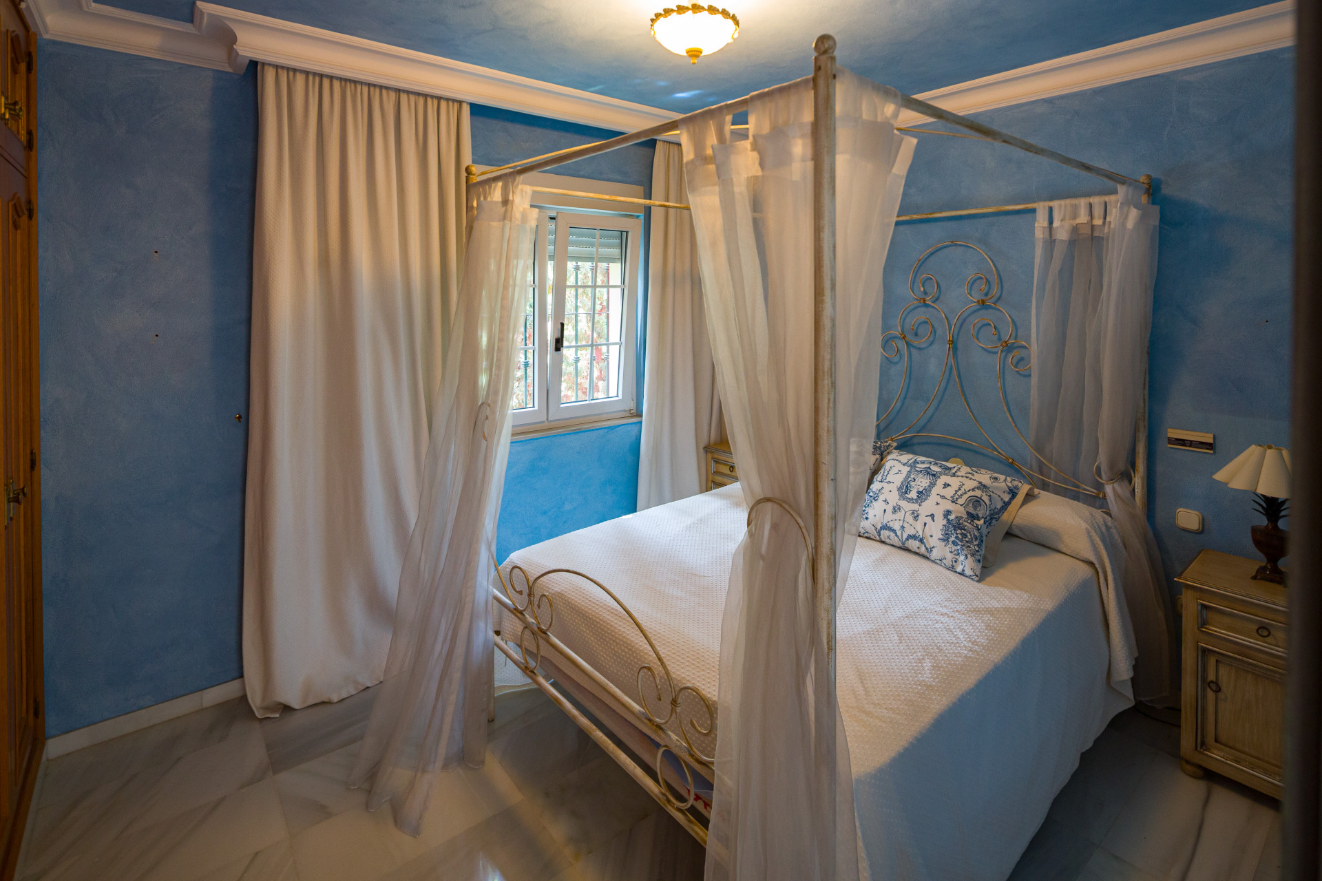 6 спални, 4 бани - Вила за продажба в Marbella Centre