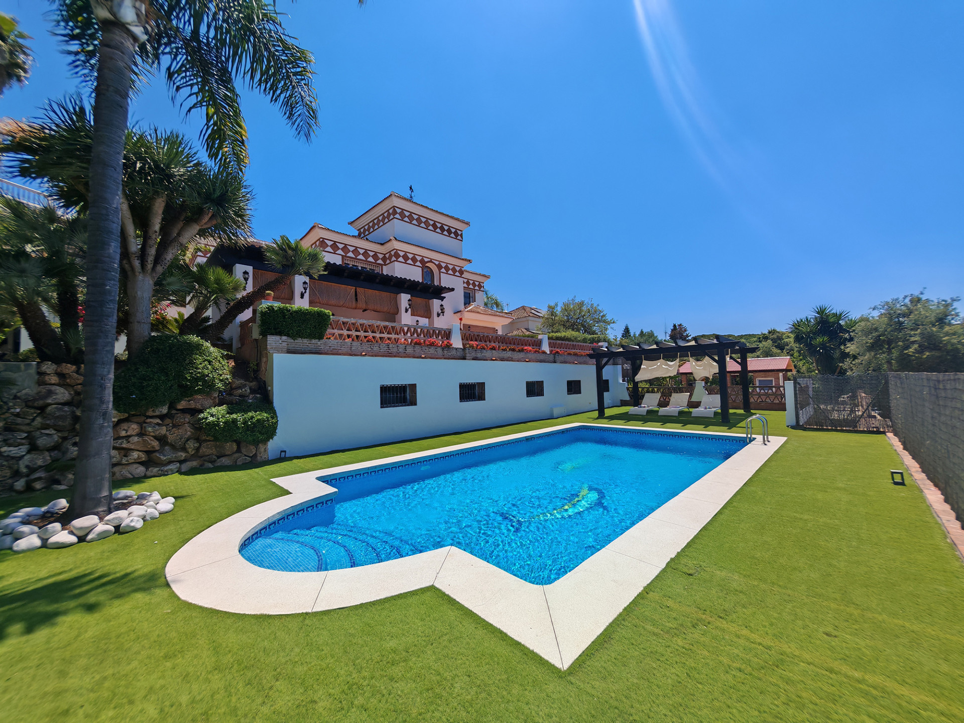 4 Bed - Villa for Sale in Elviria, Marbella