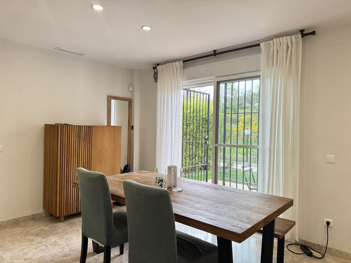 2 Bed, 2 Bath - Apartment for Sale in Nueva Andalucia, Marbella