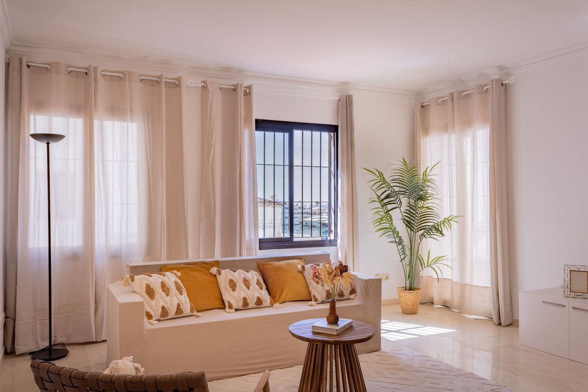 2 Bed, 2 Bath - Apartment for Sale in Puerto Banús
