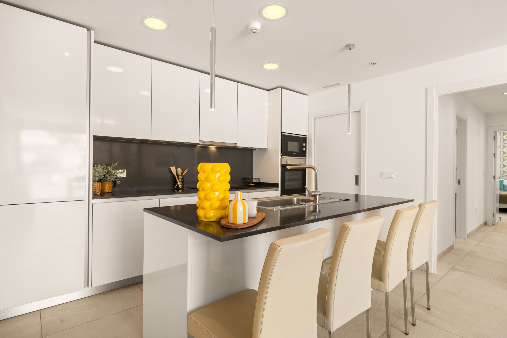 Ático de 3 Dormitorios y 2 Baños en venta en Benahavís
