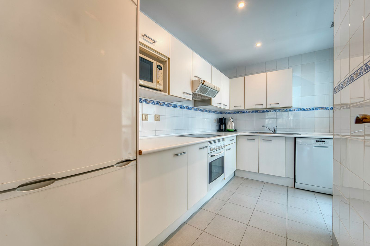 4 Bed, 4 Bath - Penthouse for Sale in Puerto Banús