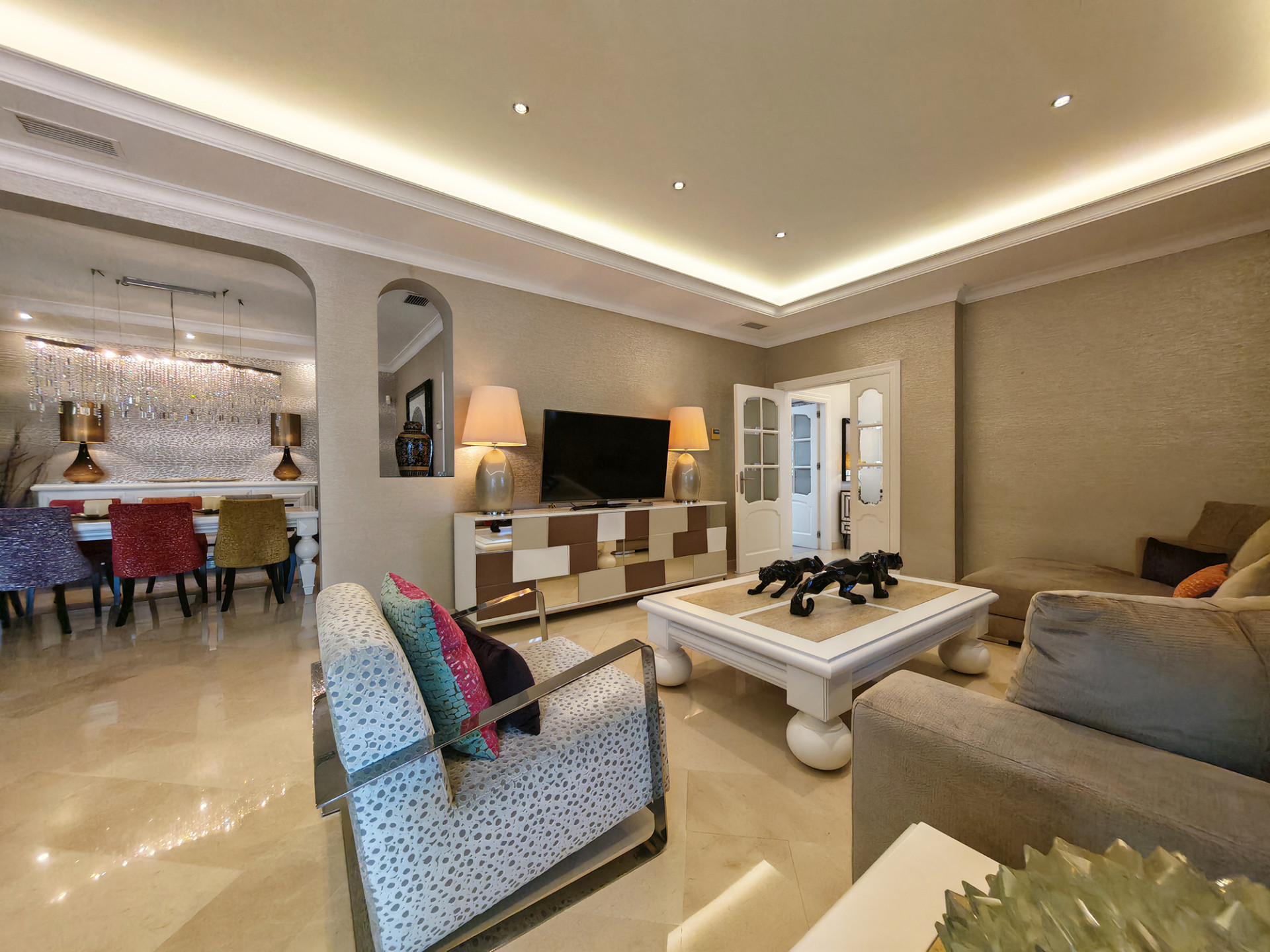 4 Bed - Villa for Sale in Elviria, Marbella