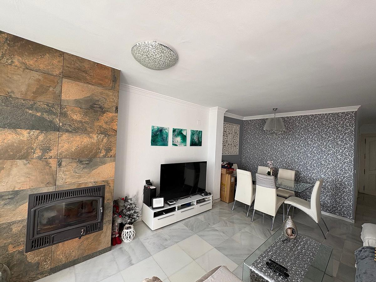 Casa Adosada de 3 Dormitorios y 2 Baños en venta en Estepona