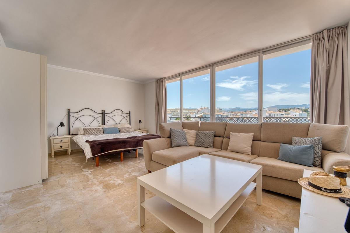 4 Bed, 4 Bath - Penthouse for Sale in Puerto Banús