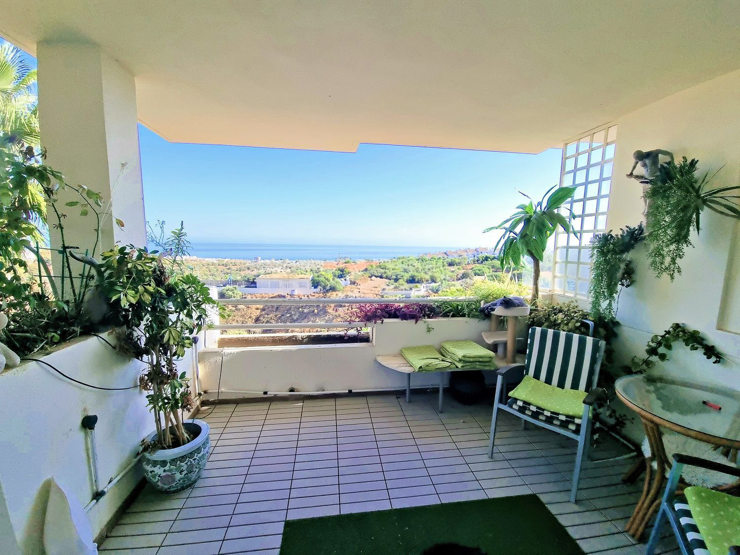 Piso de 2 Dormitorios y 2 Baños en venta en Mijas