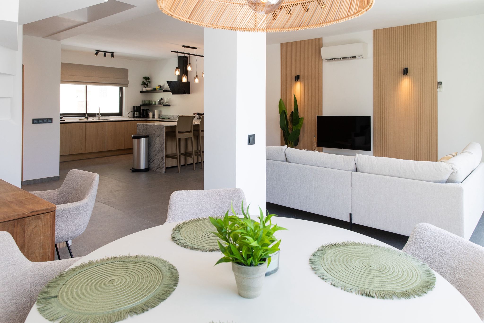 Casa Adosada de 3 Dormitorios en venta en Nueva Andalucía, Marbella