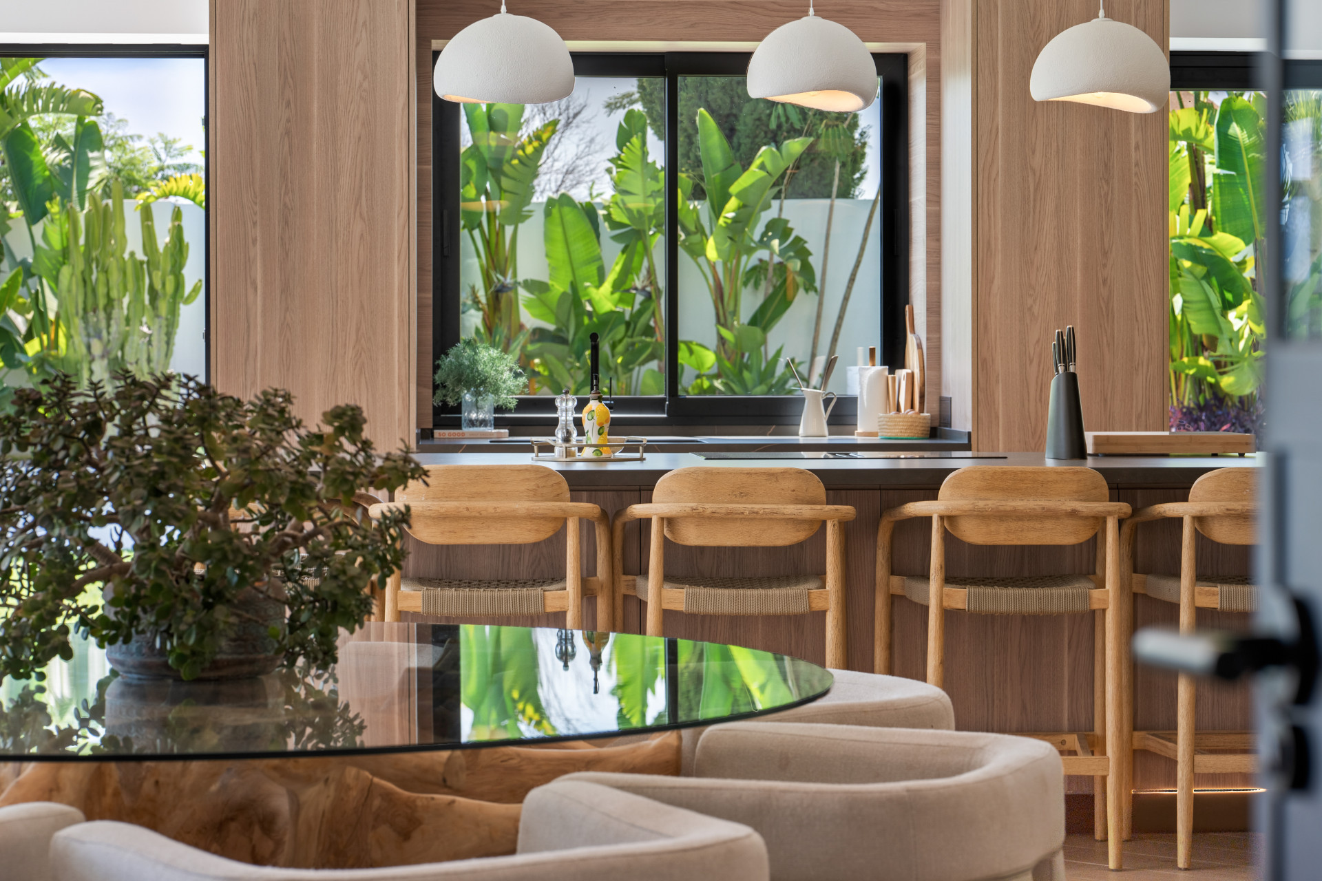 Casa de 6 Dormitorios y 7 Baños en venta en Estepona