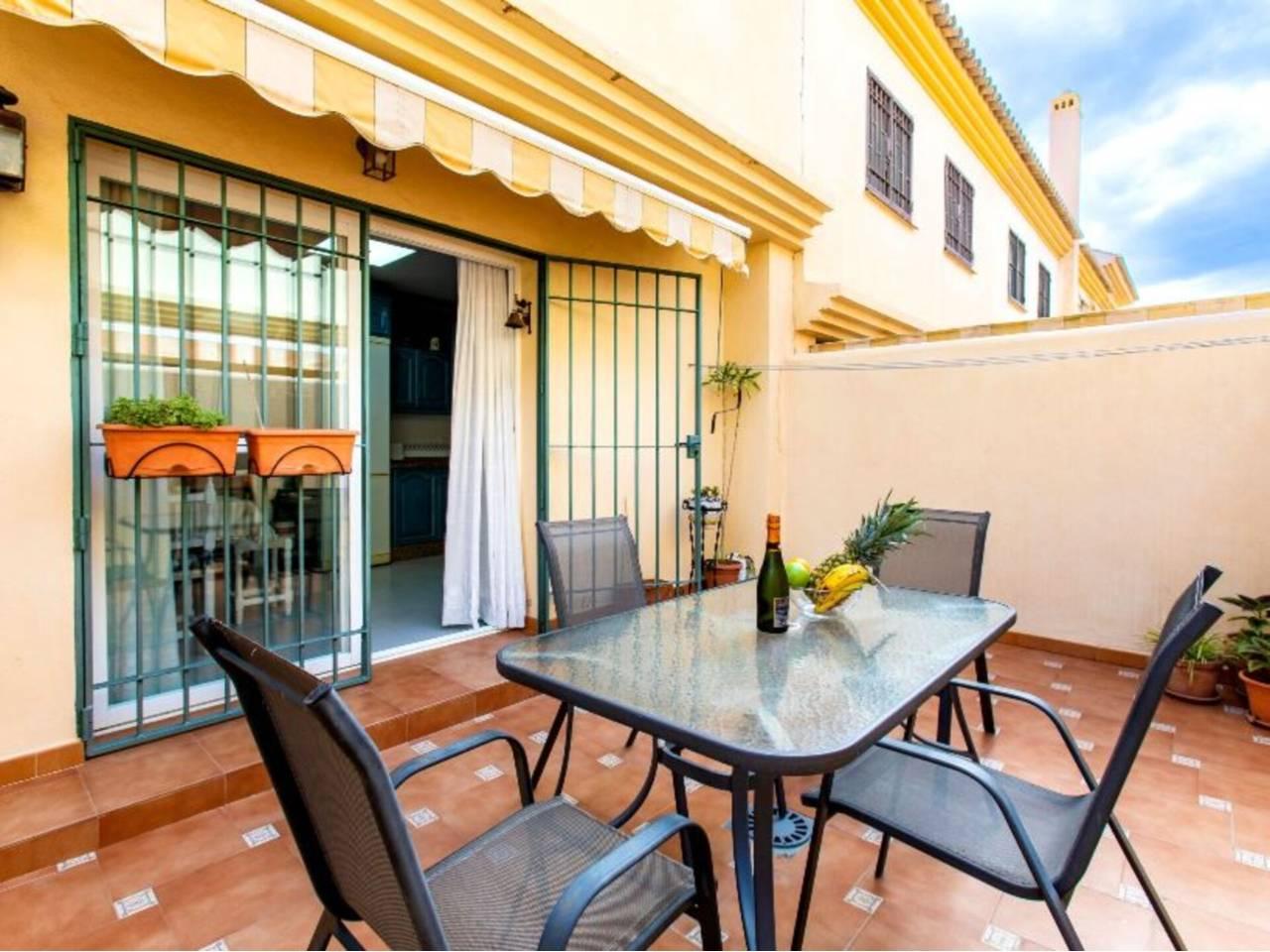Casa Adosada de 3 Dormitorios en alquiler vacacional en Rincón de la Victoria