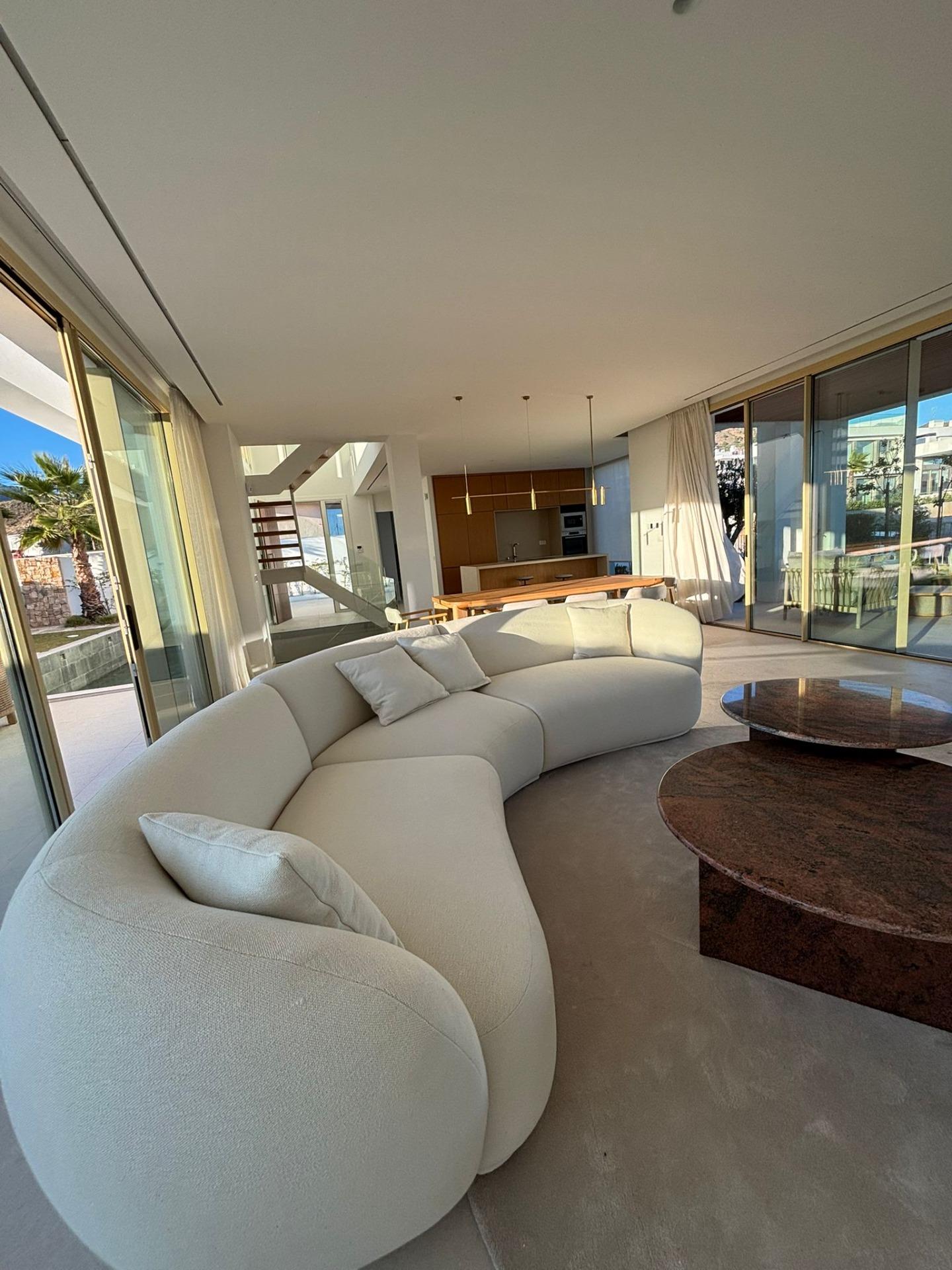 Casa de 6 Dormitorios en venta en Benalmádena Costa
