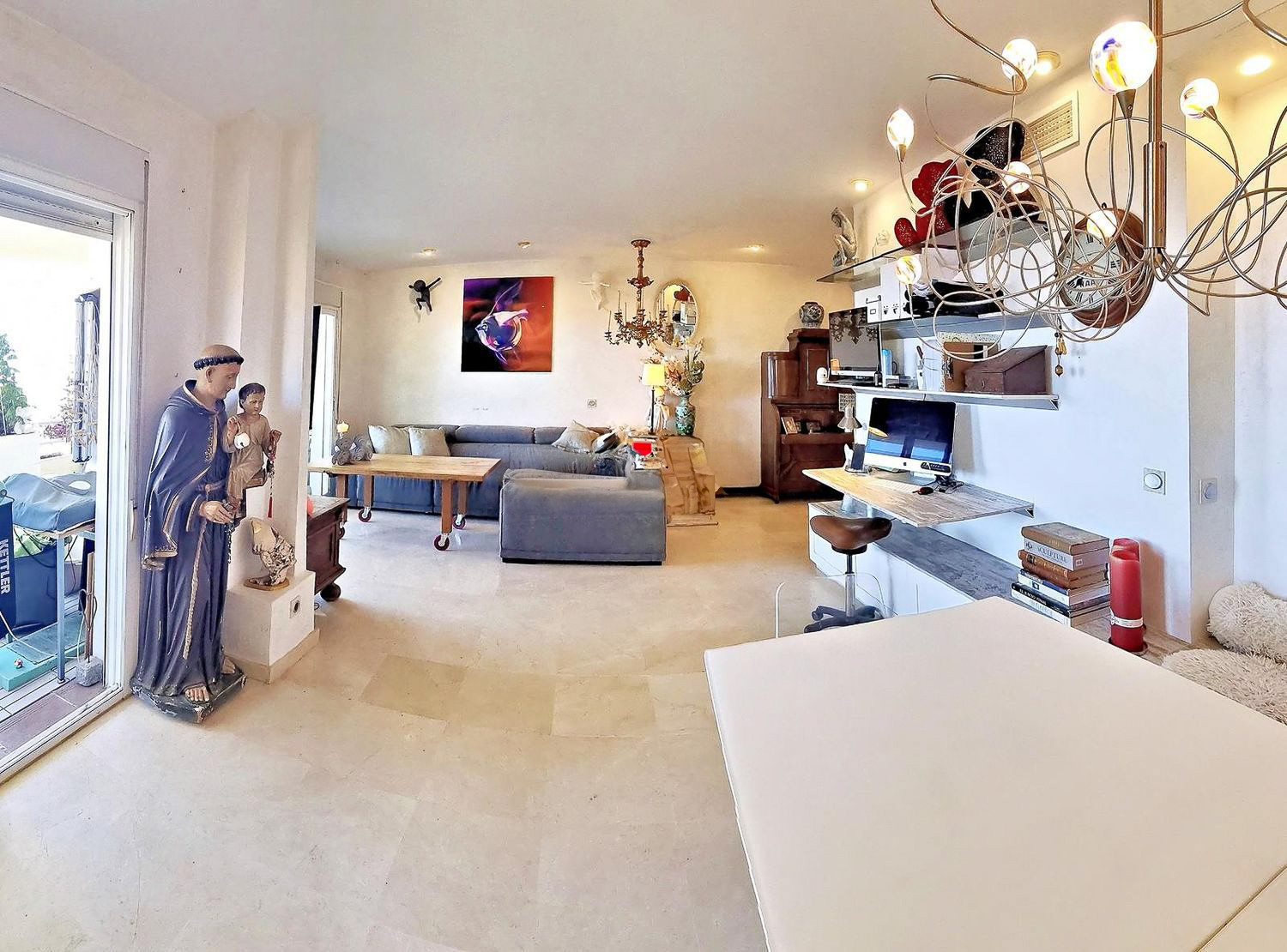 Piso de 2 Dormitorios y 2 Baños en venta en Mijas