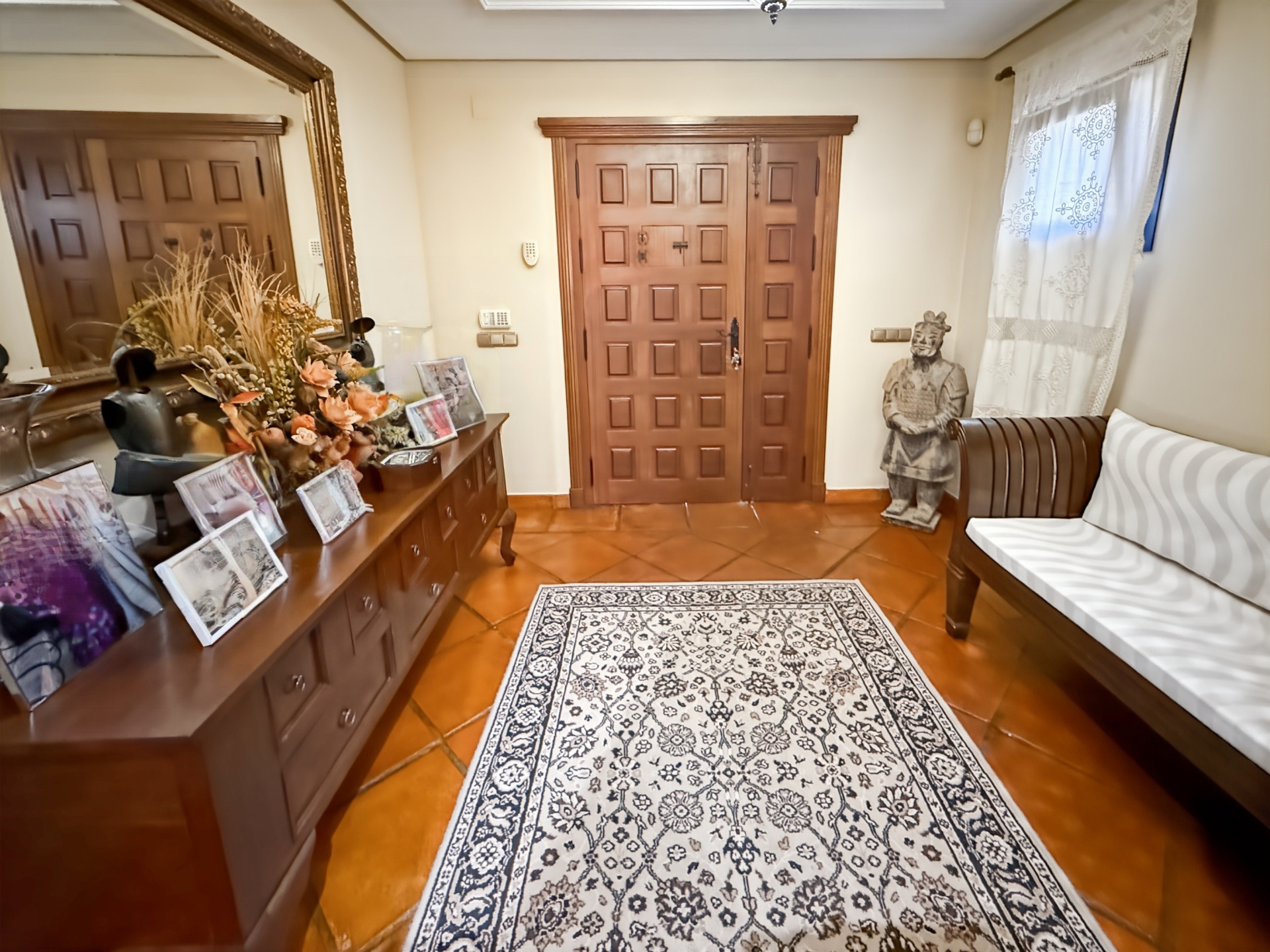 Casa de 5 Dormitorios en venta en Mijas