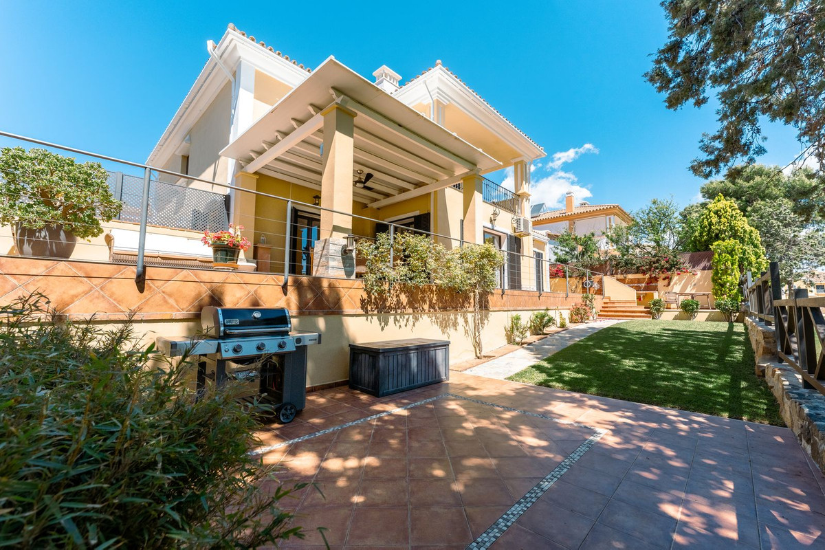 5 кровать Вилла для продажи в Guadalmina Alta, San Pedro de Alcántara