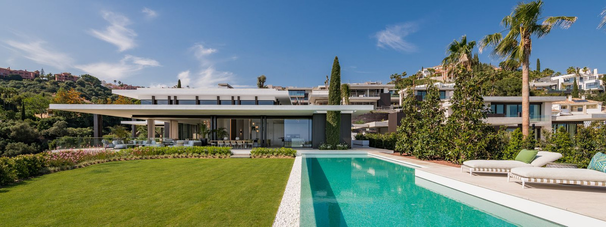 6 Bed, 6 Bath - Villa for Sale in Benahavis