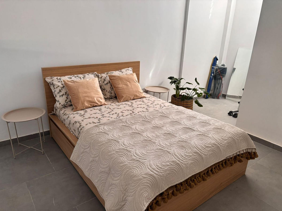 1 Bed, 1 Bath - Apartment for Sale in La Carihuela, Torremolinos