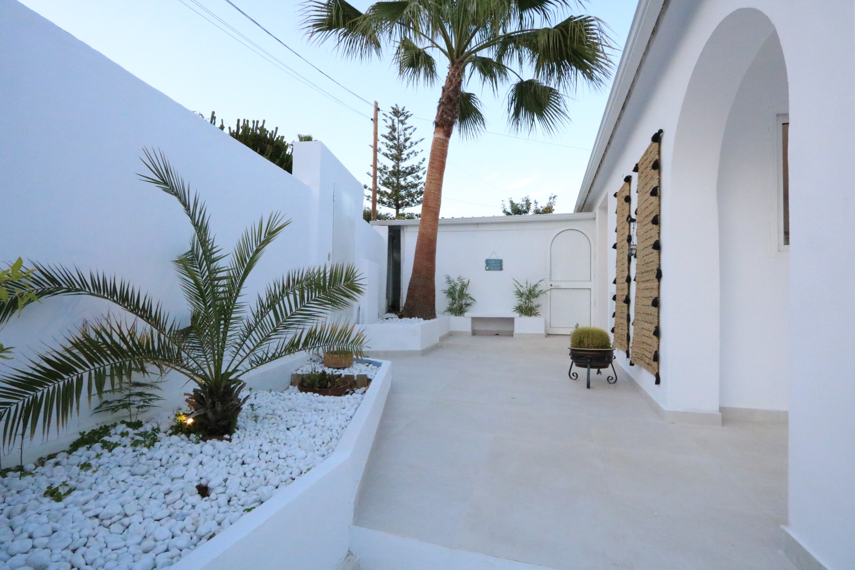 3 спални, 3 бани - Вила за продажба в Costabella, Marbella