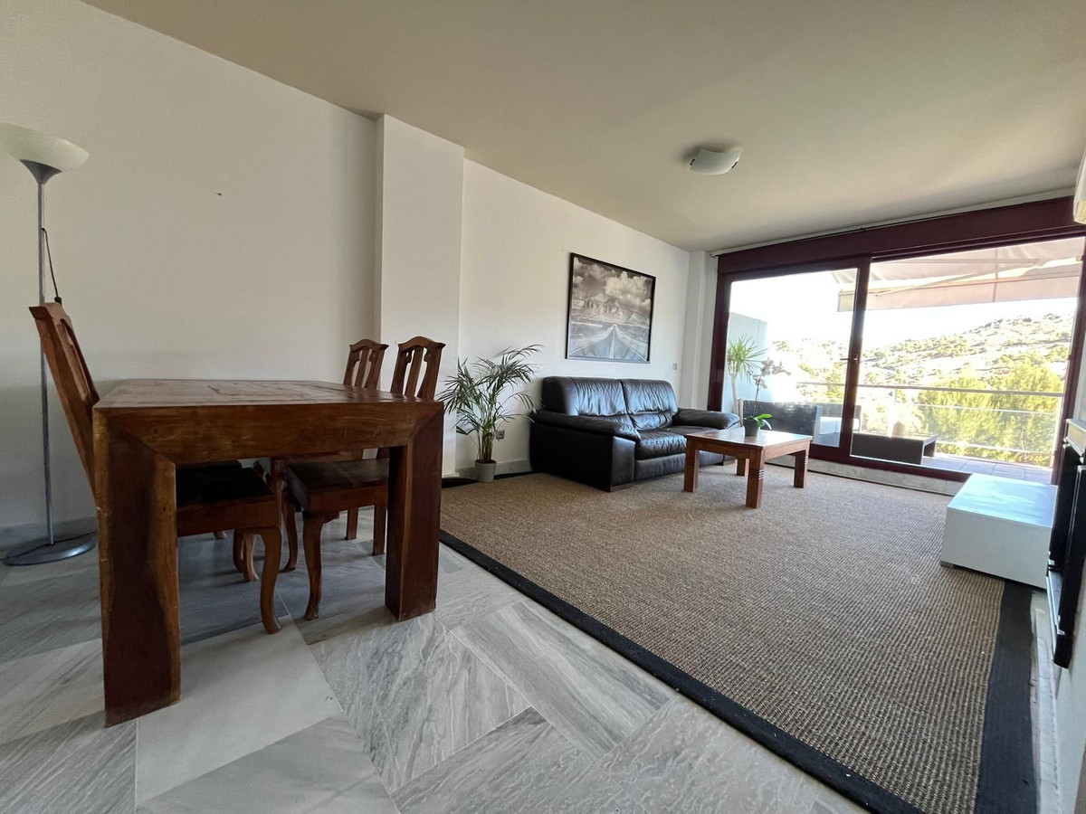 Piso de 2 Dormitorios en venta en Estepona