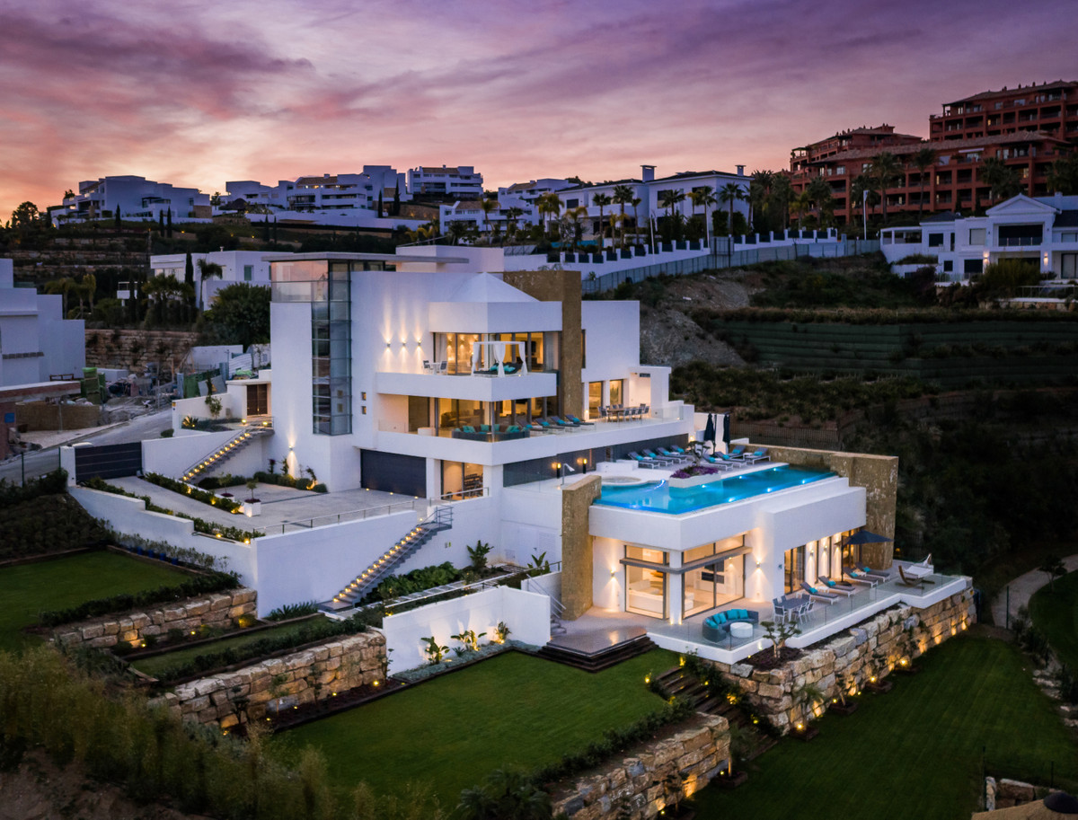 Casa de 8 Dormitorios en alquiler vacacional en Los Flamingos, Benahavís