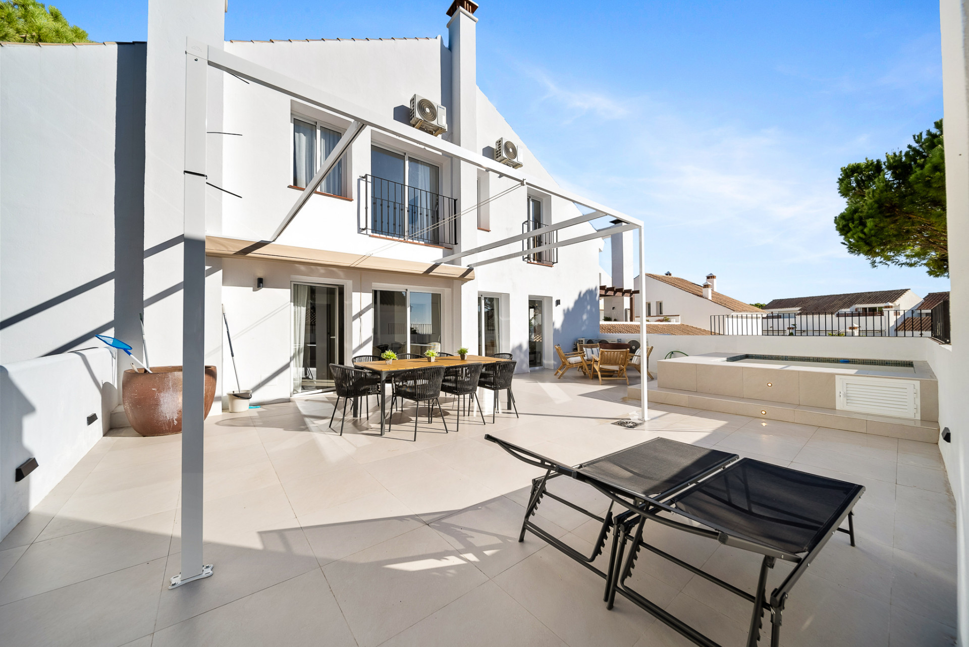 Ático de 3 Dormitorios en alquiler en Nueva Andalucía, Marbella