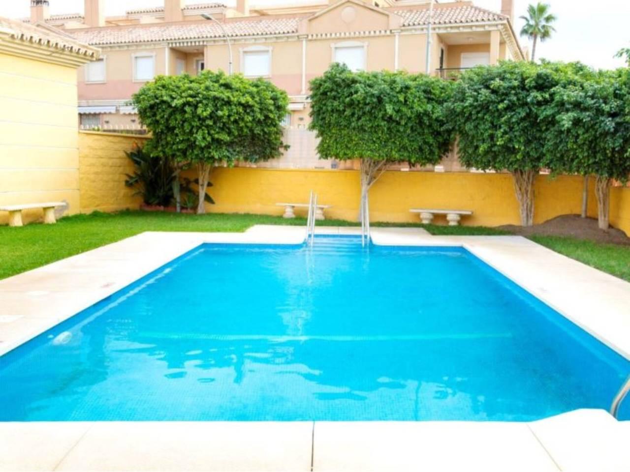 Casa Adosada de 3 Dormitorios en alquiler vacacional en Rincón de la Victoria