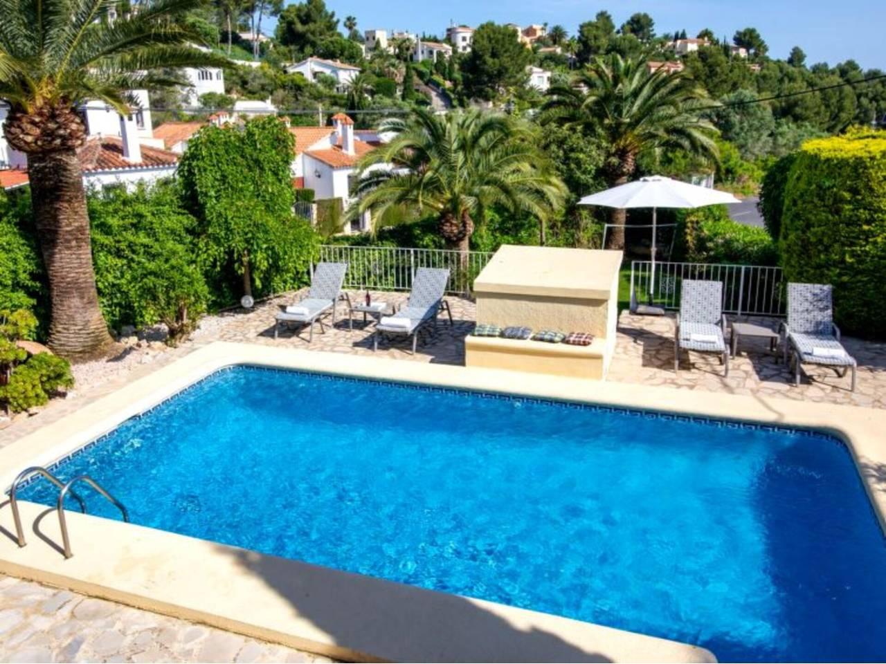 Casa Adosada de 2 Dormitorios y 2 Baños en alquiler vacacional en Monte Pego, Dénia