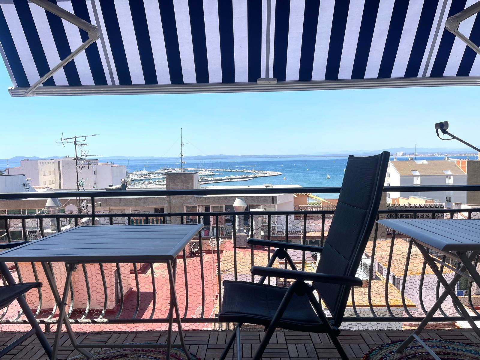 Piso de 4 Dormitorios y 2 Baños en venta en Roses