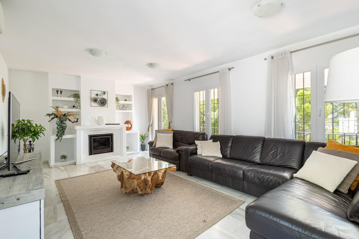 Casa de 3 Dormitorios en venta en Estepona