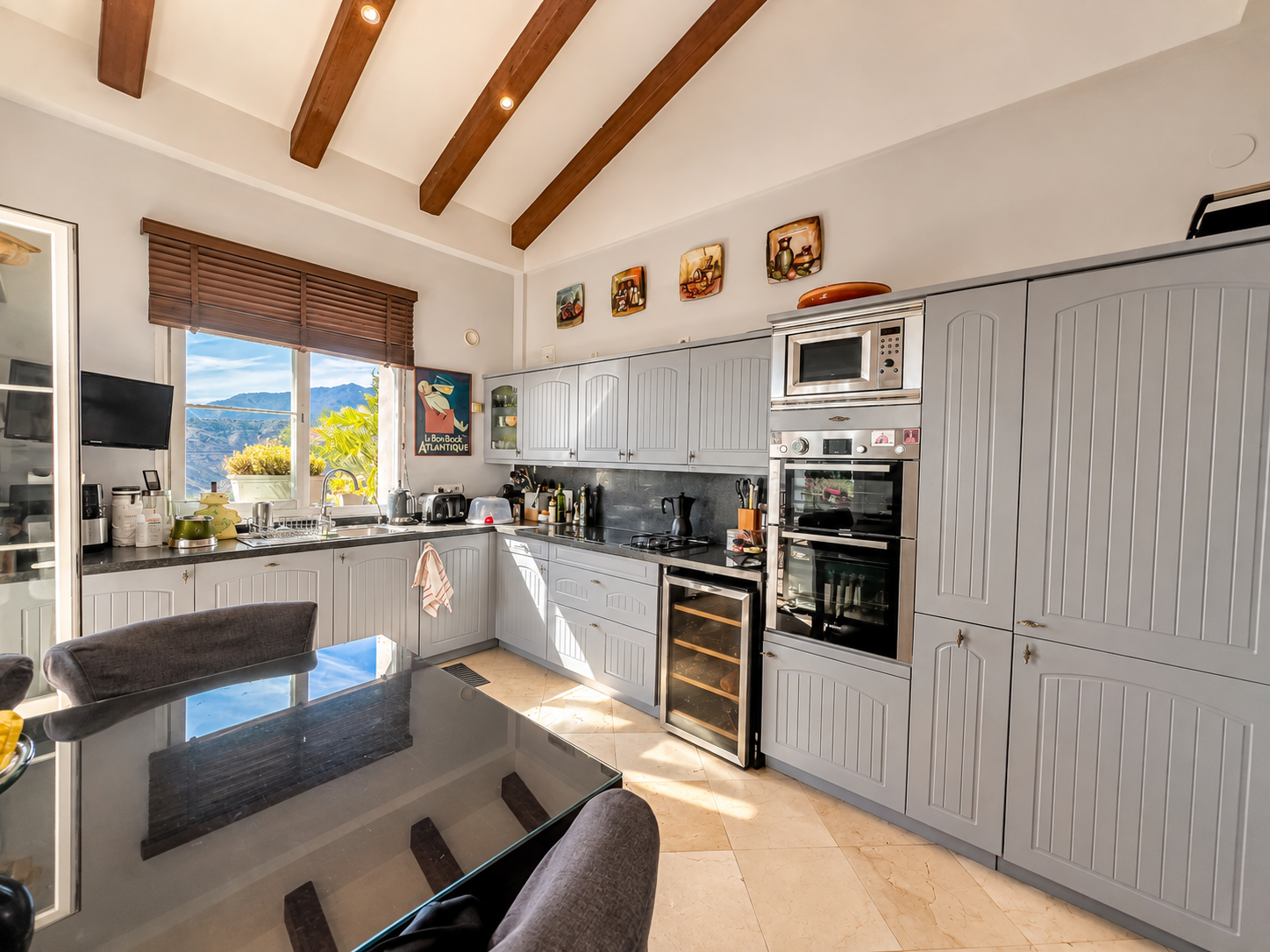 Casa de 4 Dormitorios y 4 Baños en venta en Istán