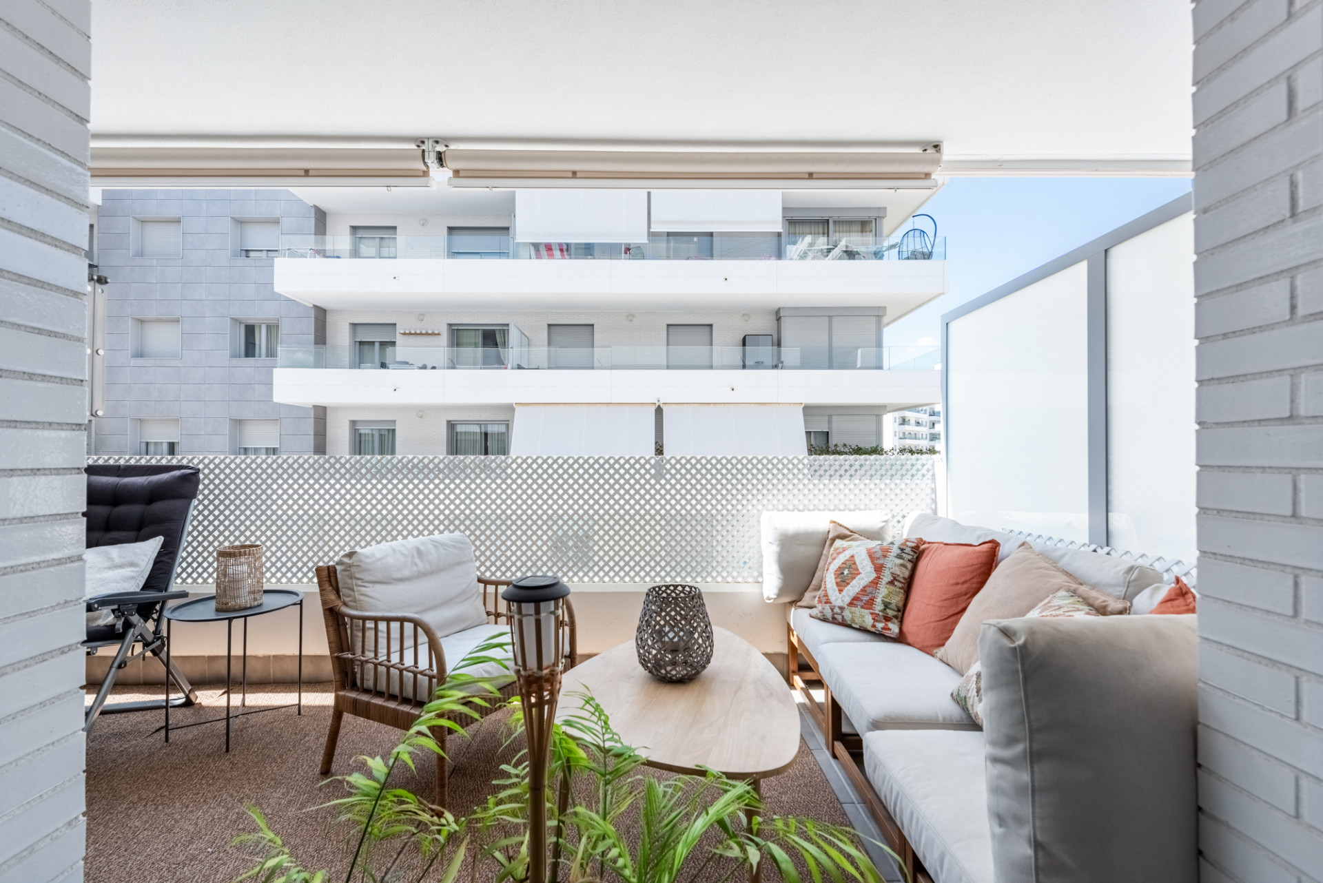 2 спални, 2 бани - Апартамент за продажба в Nueva Andalucia, Marbella