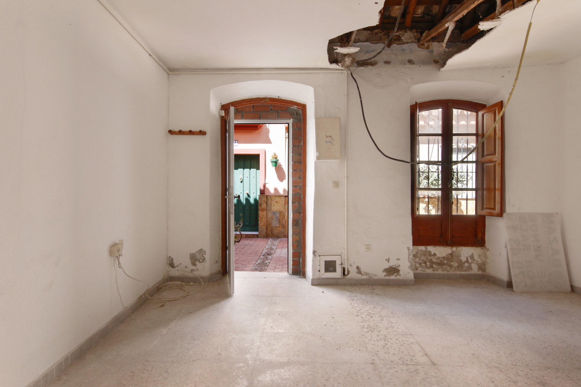 Casa Adosada de 2 Dormitorios y 2 Baños en venta en La Alqueria, Estepona