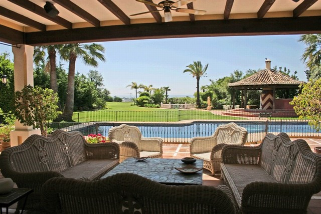 Casa de 8 Dormitorios en venta en Nueva Andalucía, Marbella