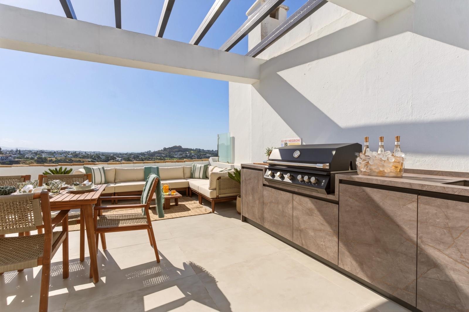 3 Bed, 2 Bath - Townhouse for Sale in Benahavis