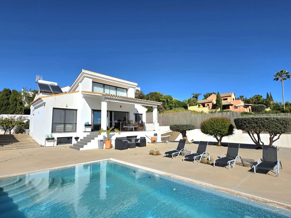 Casa de 4 Dormitorios y 3 Baños en venta en Estepona