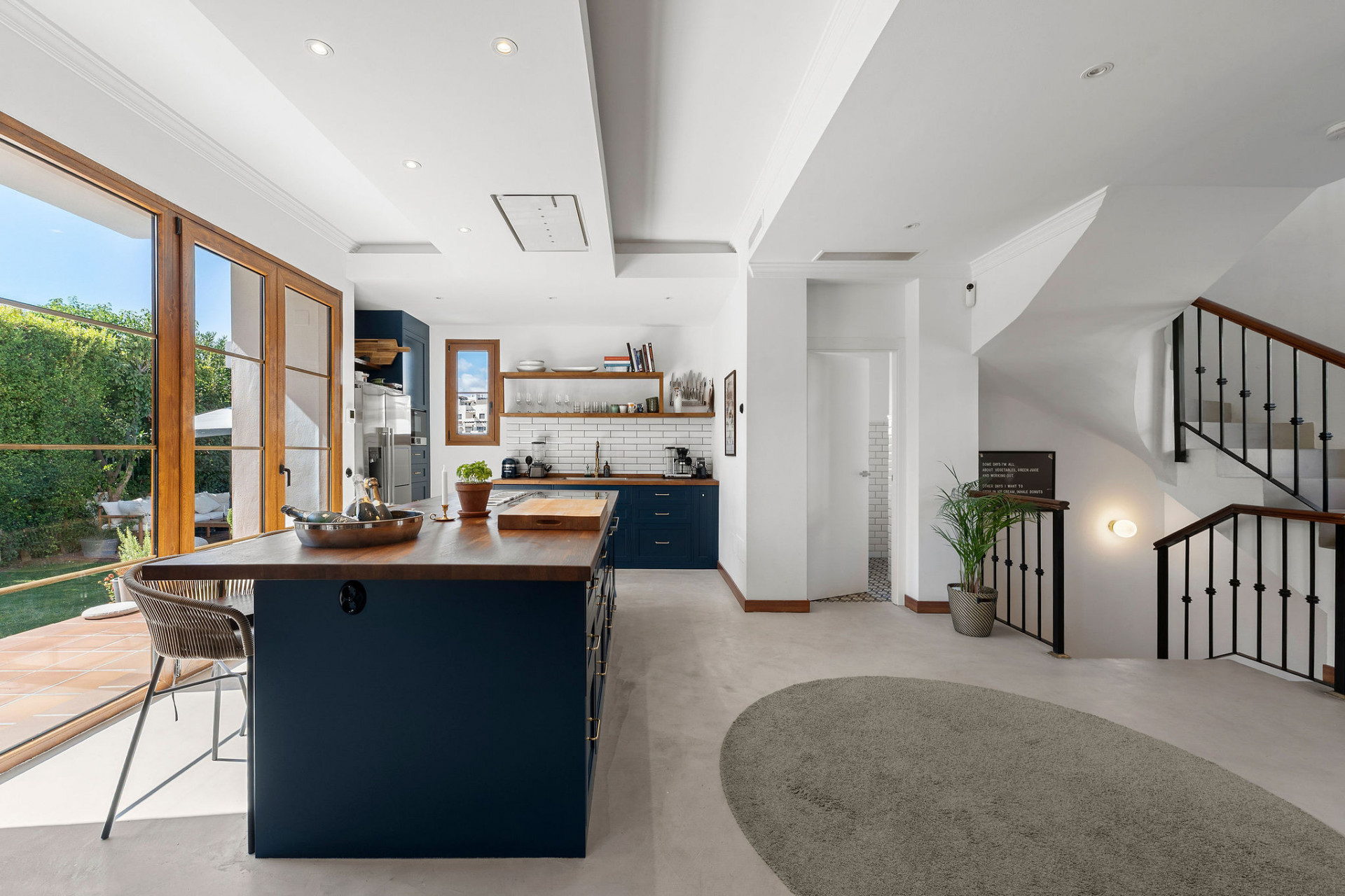 4 Bed - Villa for Sale in Estepona