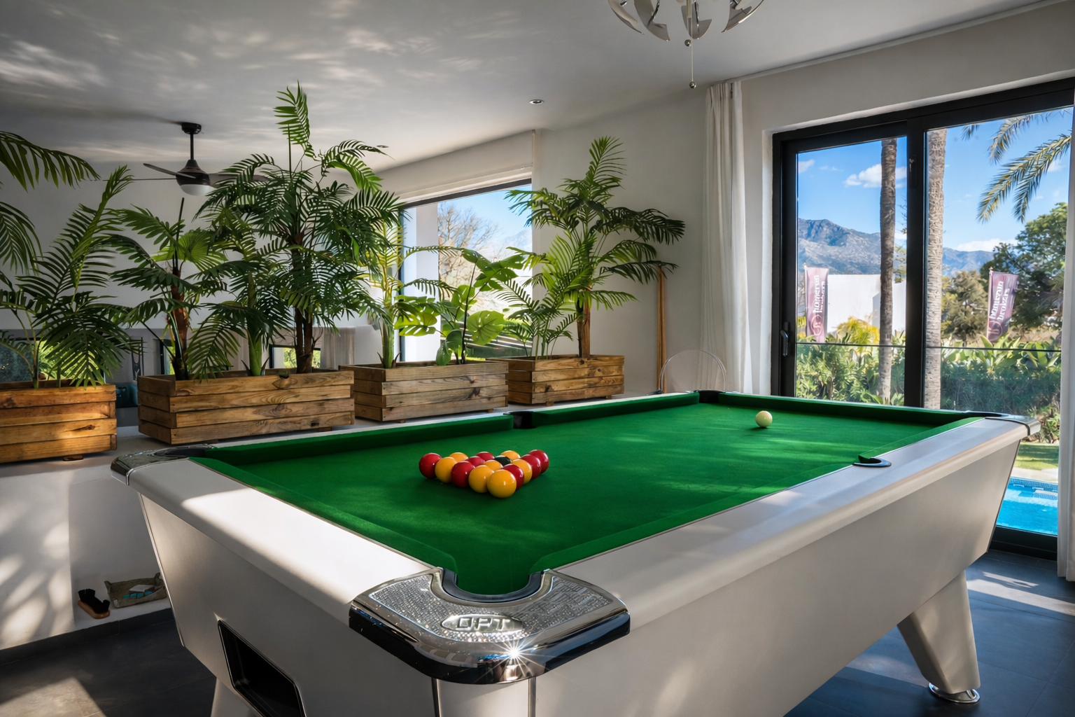 Casa de 5 Dormitorios y 6 Baños en alquiler vacacional en Nueva Andalucía, Marbella
